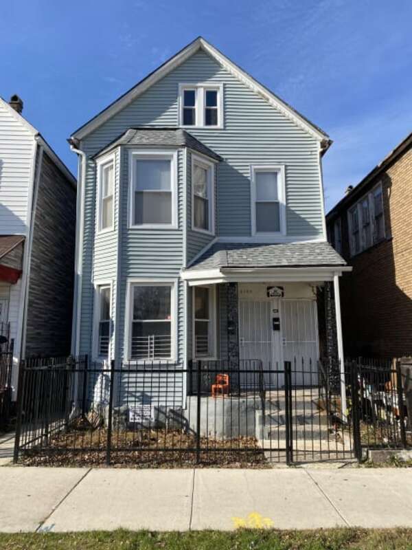 Building Photo - 8362 S Brandon Ave