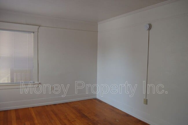 Building Photo - 349 - 351 Third Avenue