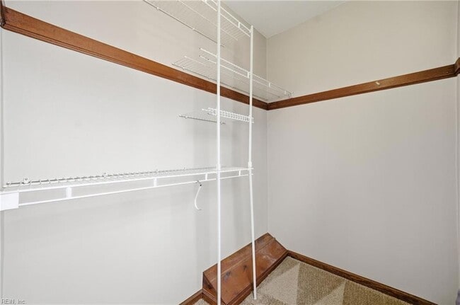 Building Photo - 725 Mill Landing Rd