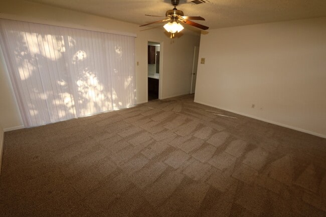 Building Photo - 22519 Deville Dr