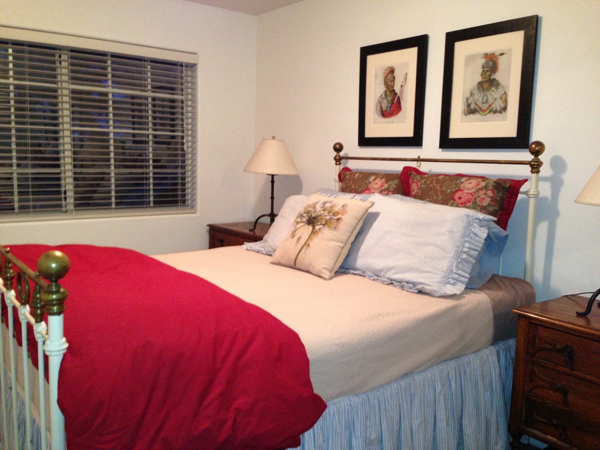 Flagstaff Furnished Guest with Queen Bed - 4190 E Village Cir