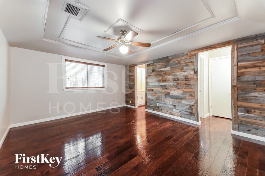 Building Photo - 6309 Topaz Way