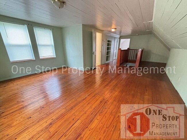 Building Photo - 2 Bedroom, 1.5 Bathroom Home in Independen...