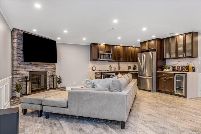 Building Photo - 6 Squirrel Hill