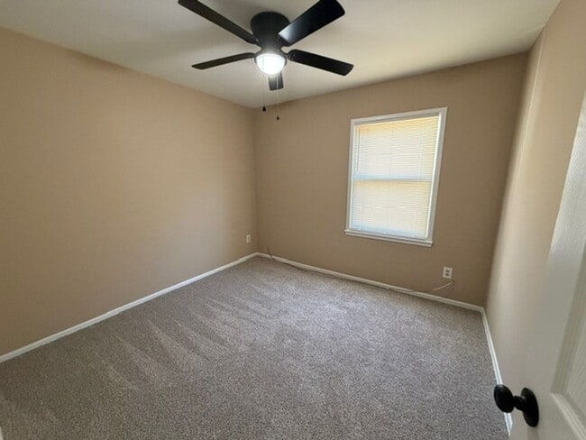 Building Photo - Burlington