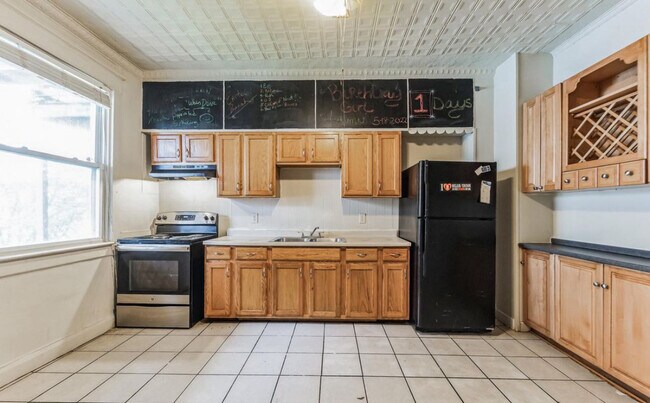 Building Photo - 2934 Clifton Park Terrace