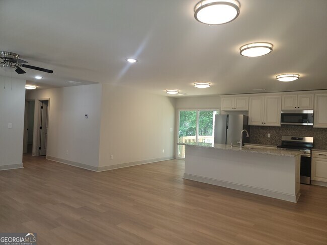Building Photo - 413 Loblolly Ridge Rd