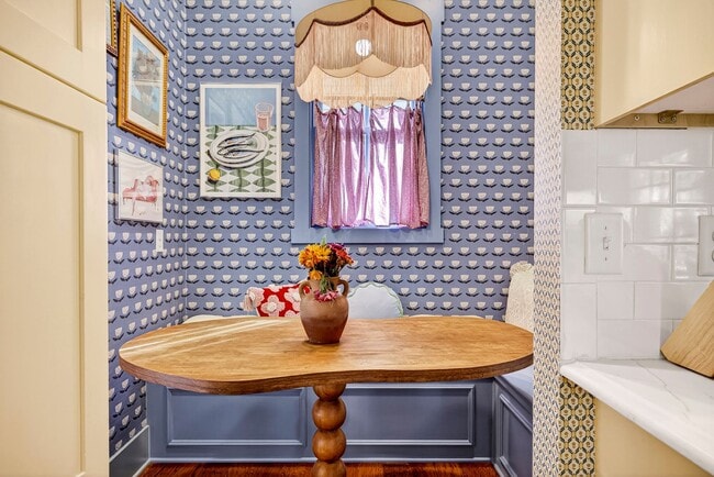 Building Photo - 214 W Gwinnett St