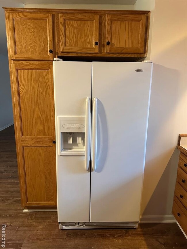 Building Photo - 6939 Alma Ct