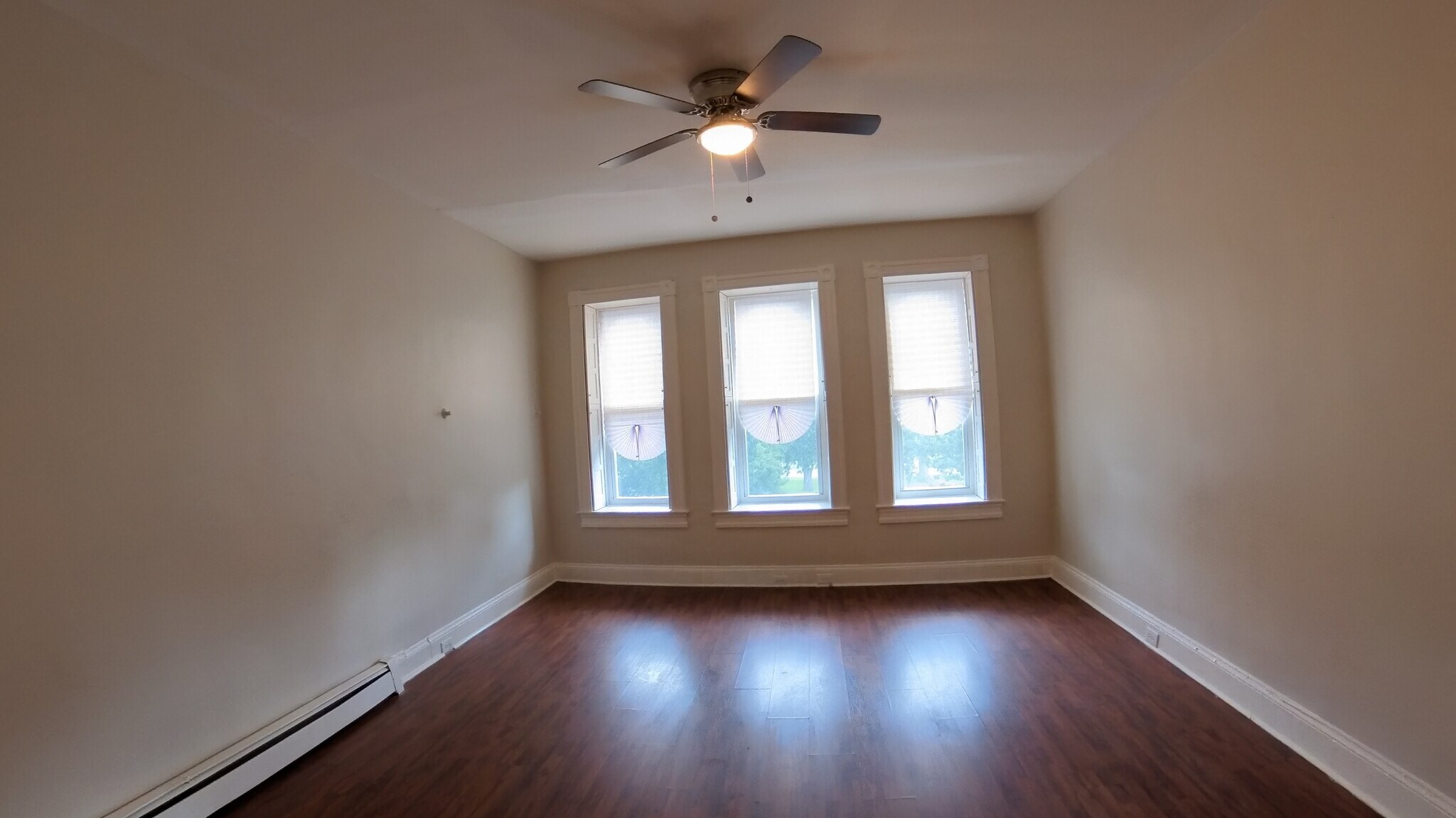 Bedroom 2 - 3318 Auchentoroly Terrace