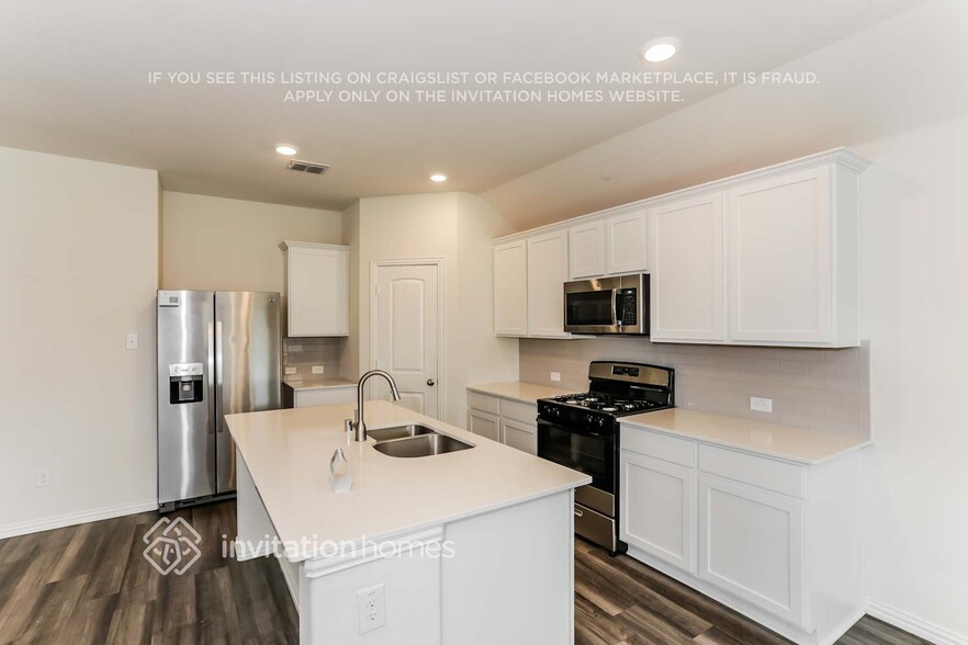Building Photo - 1353 Renoir Dr