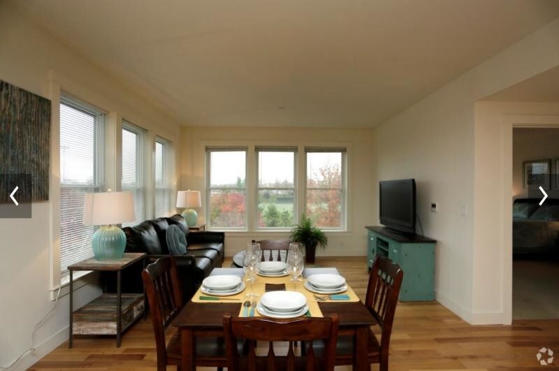 Building Photo - 87 New St