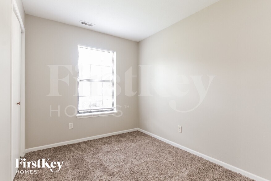 Building Photo - 5613 Simmul Ln