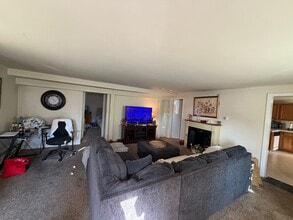 Building Photo - Grange building