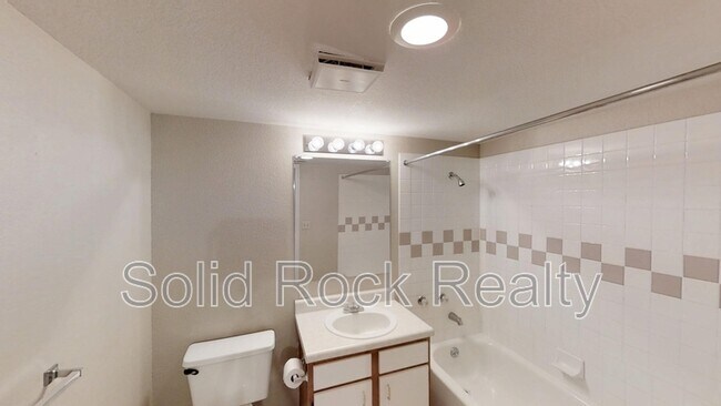 Building Photo - 2187 Denton Grove