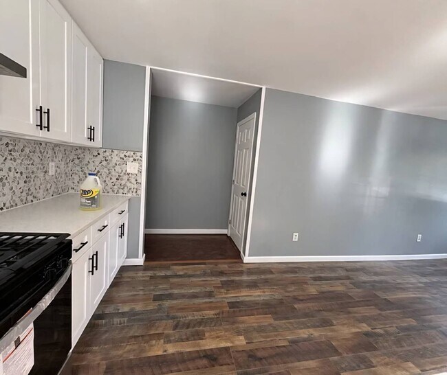 Building Photo - 4299 Kepler Ave