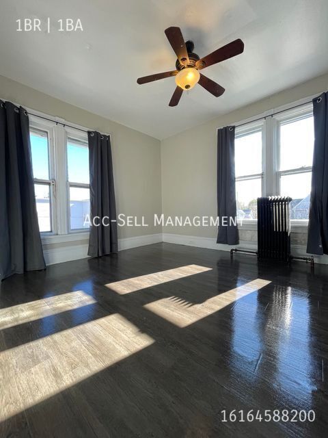 Building Photo - 1003 Bridge St NW