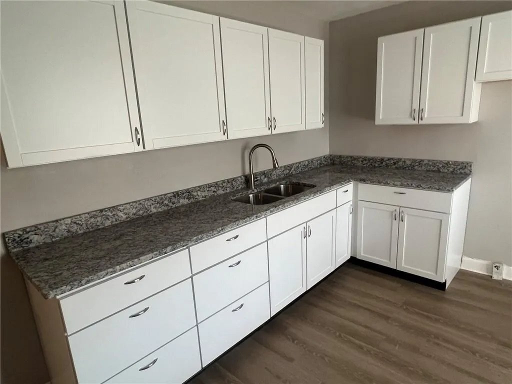 Building Photo - 2430 Indianapolis Ave