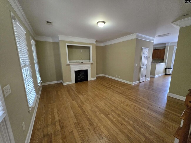 Building Photo - 301 Long Pointe Ln
