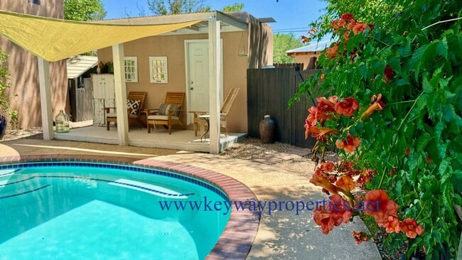 Building Photo - Classic New Mexican Adobe Retreat in the Heart of Los Ranchos