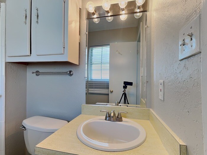 Building Photo - 316 Quail Creek Dr