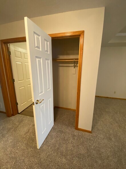 Coat closet - 3906 SW Chartwell Ct