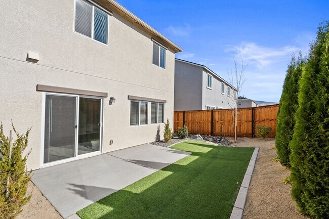 Building Photo - The Birch - - 3 Bedroom, 2.5 Bath single f...