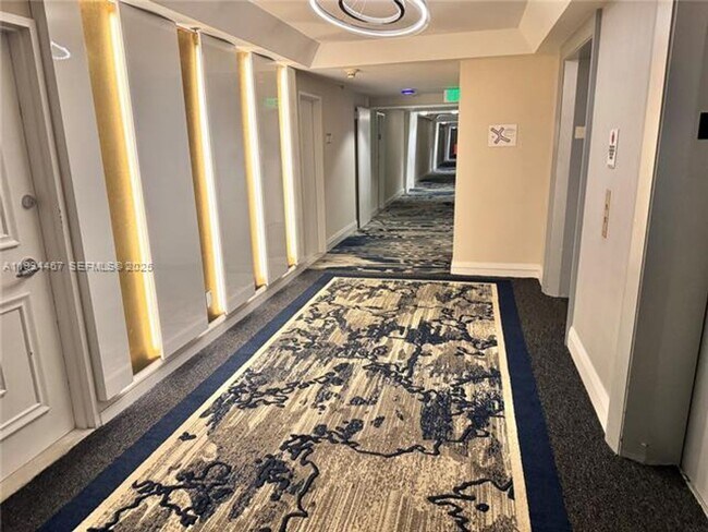 Building Photo - 5161 Collins Ave