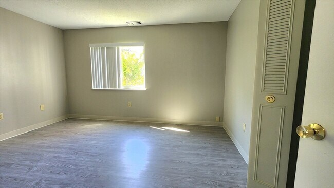 Building Photo - 51 Ocean View Dr