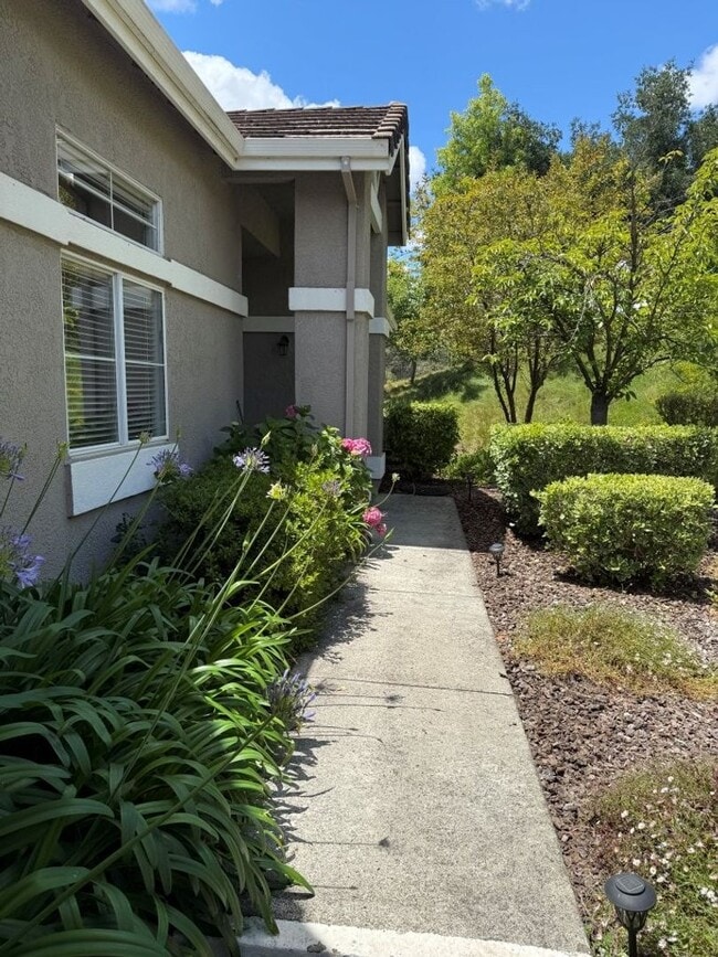 Building Photo - Gated Unique Remodeled 3 Bedroom w/ Golf Course Views in Rancho Solano