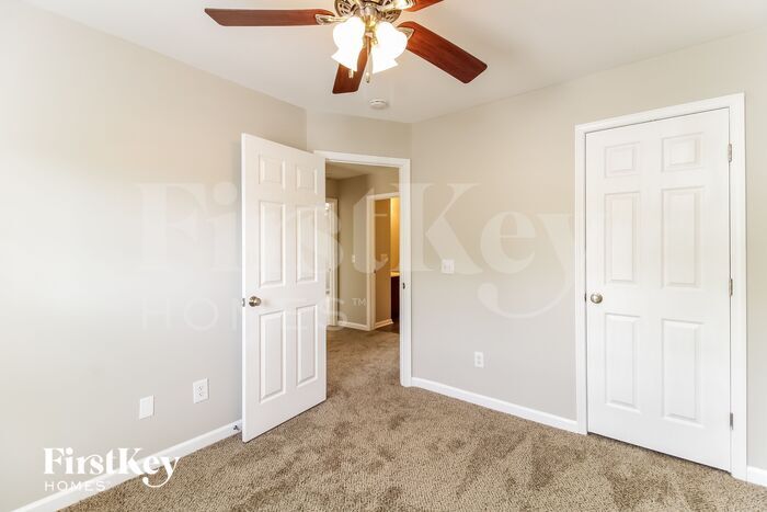 Building Photo - 5110 Thurston Ct