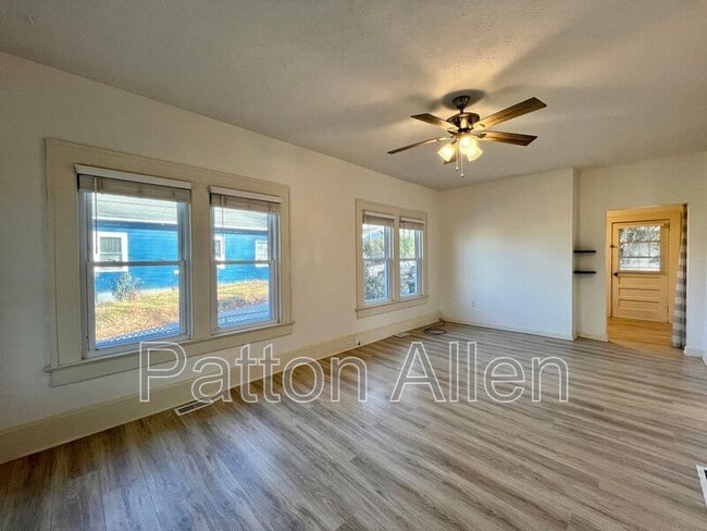 Building Photo - 90 Fairfax Ave