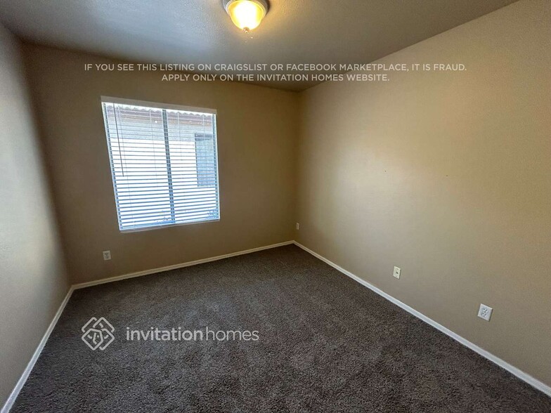 Building Photo - 16535 N 114th Dr
