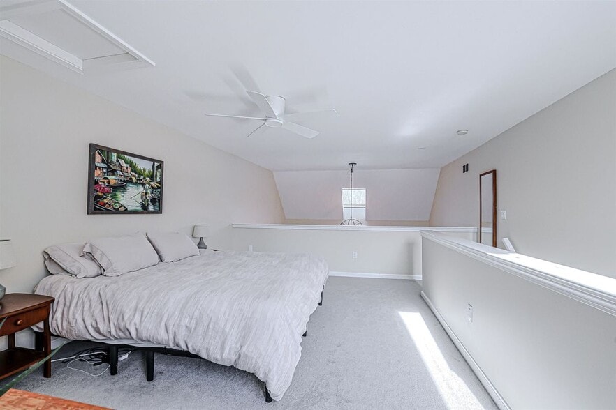 Building Photo - 35 Montrose