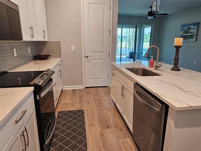 Building Photo - 3776 Maxwell Park Dr