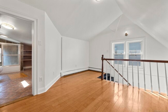 Building Photo - 48 Lockwood Ave