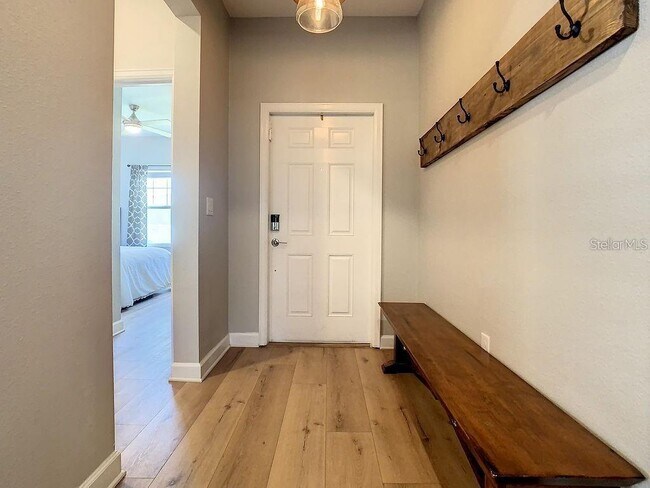 Building Photo - 10264 Love Story St