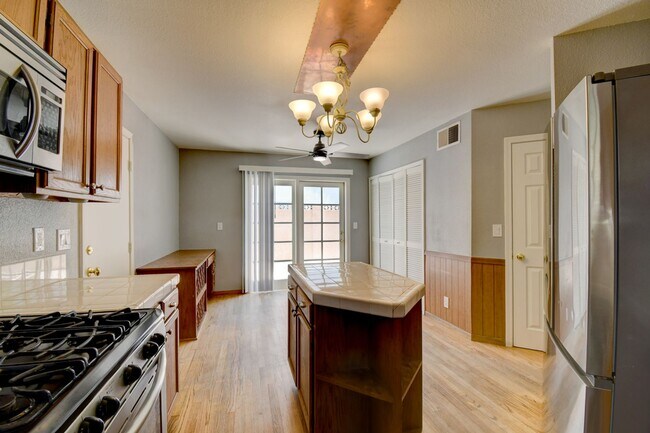 Building Photo - 6401 Morley Ave
