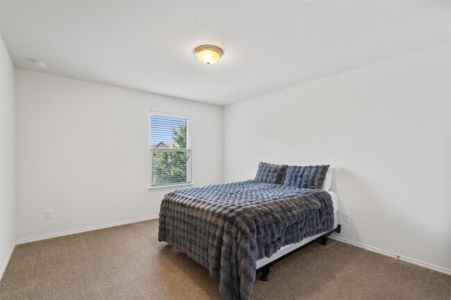 Building Photo - 1208 Ravenside Cove