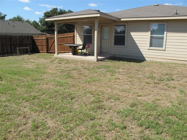 Building Photo - 3401 Pioneer Crossing Dr