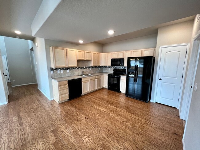 Building Photo - 5551 W 29th St