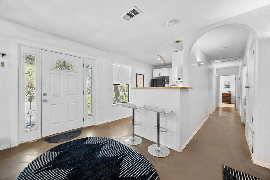 Building Photo - 14811 Foy Dr