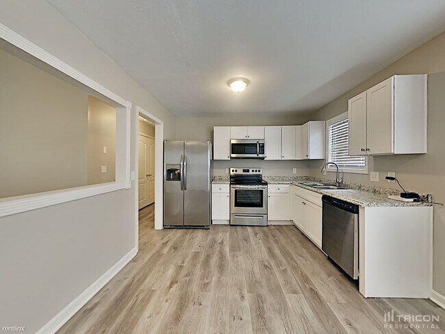 Building Photo - 1207 Bolton Dr