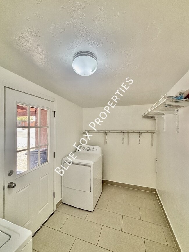 Building Photo - 7329 E 28th Pl
