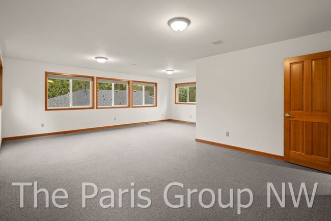 Building Photo - Gorgeous 3,400sf Golf Course Craftsman on Sahalee Country Club’s 7th Green