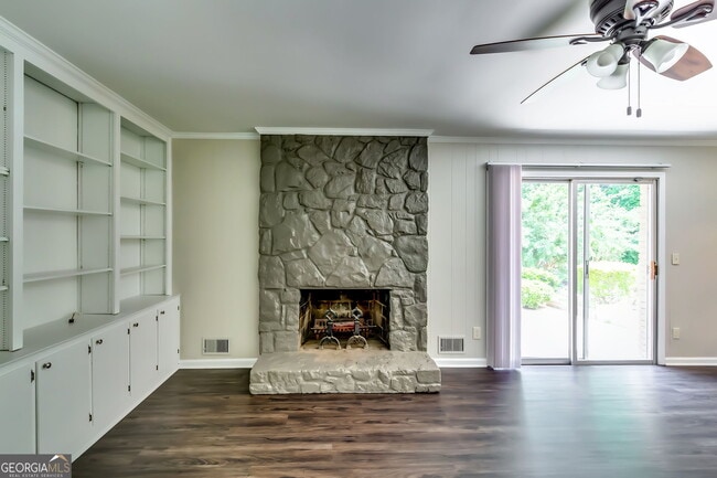 Building Photo - 4342 Riverwood Cir