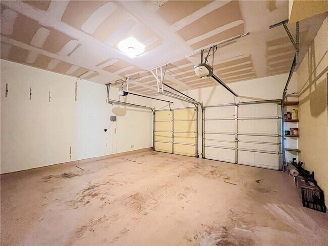 Building Photo - 1009 Hidden View Pl