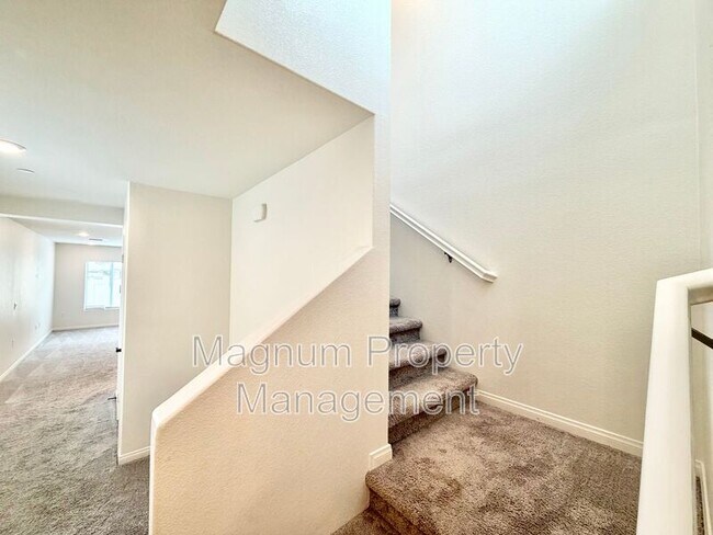 Building Photo - 28441 Dusky Willow Dr