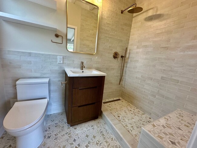 Building Photo - Beautifully Brand New Updated Home- Great Schools- Pet Okay
