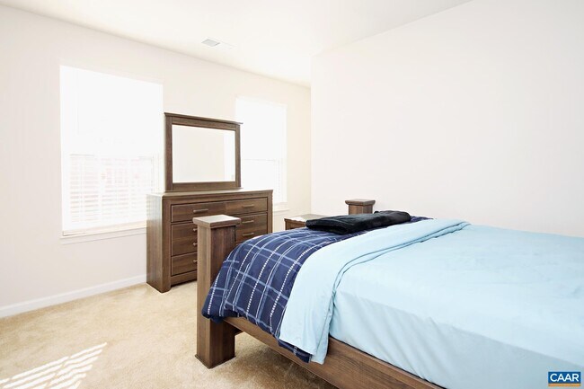 Building Photo - 4393 Sunset Dr